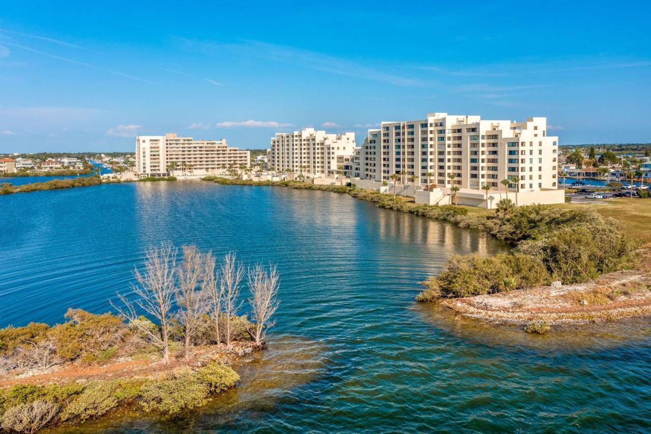 Waterfront Hudson Condo With Pool And Beach Access Exterior photo